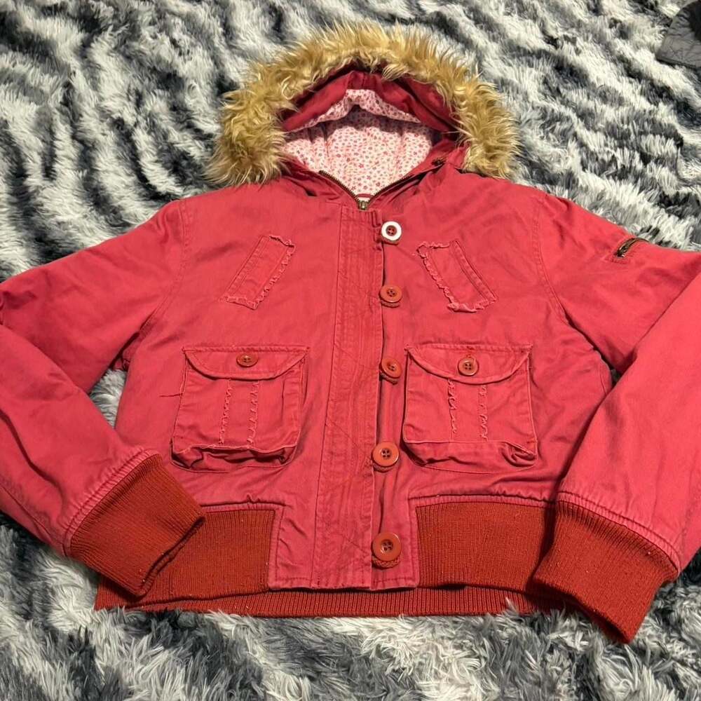 Vintage Alloy Y2K Rose Pink Cropped Bomber Jacket with Faux Fur Hood - Size M